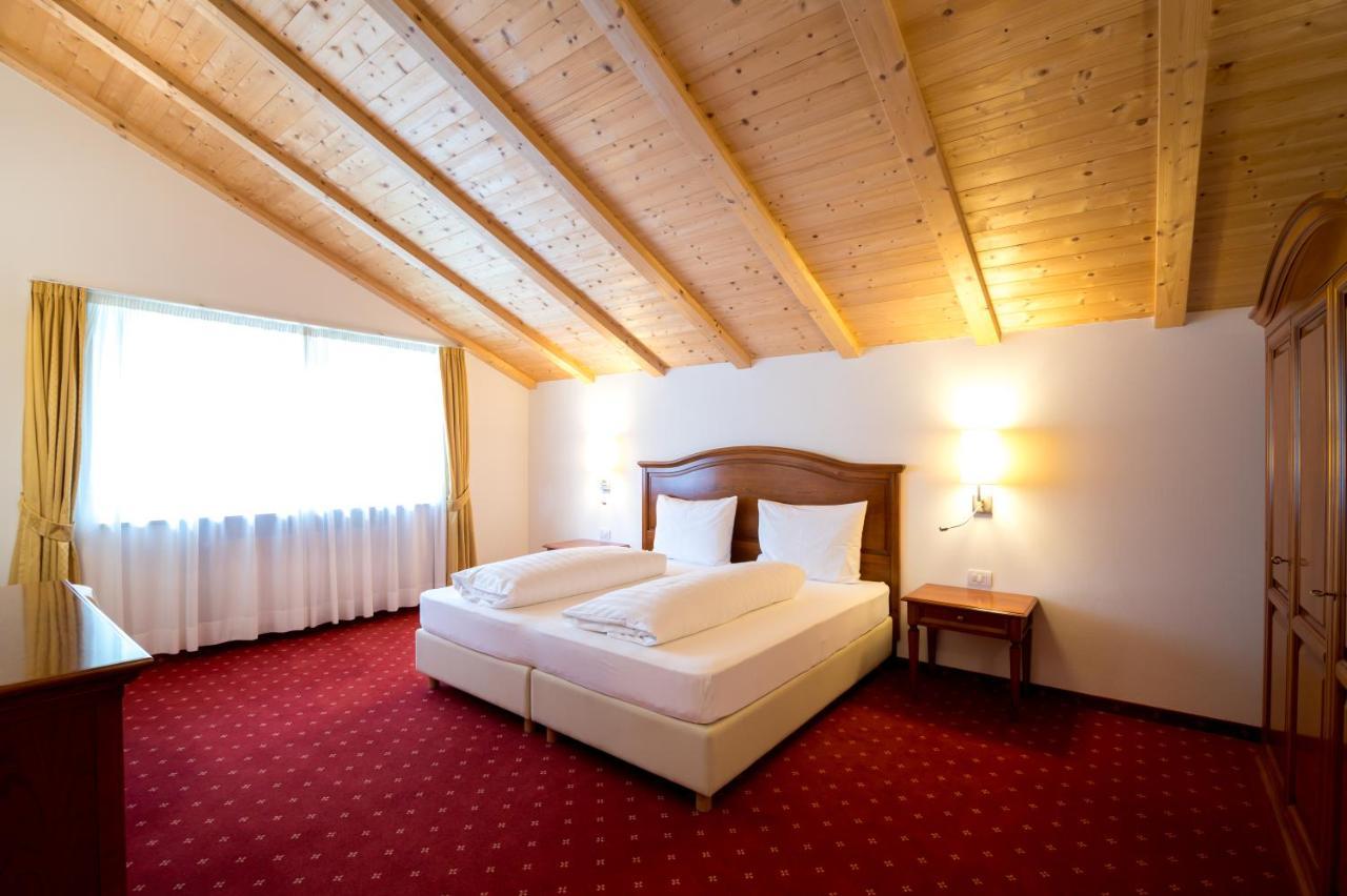 Hotel Quellenhof Naturns Exterior photo